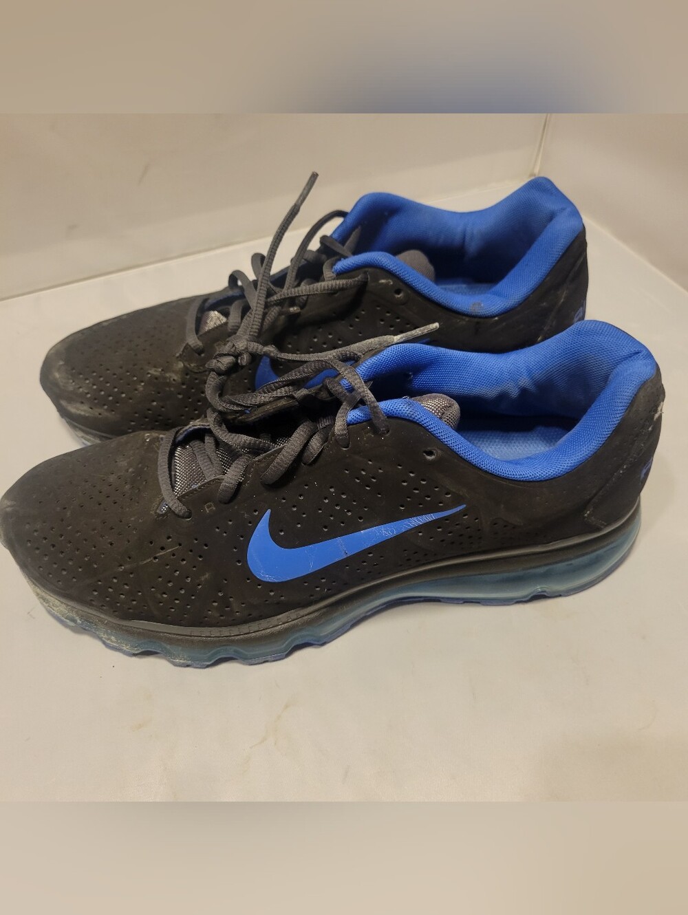 Nike Black and Blue Men's Air Max Running Sneakers